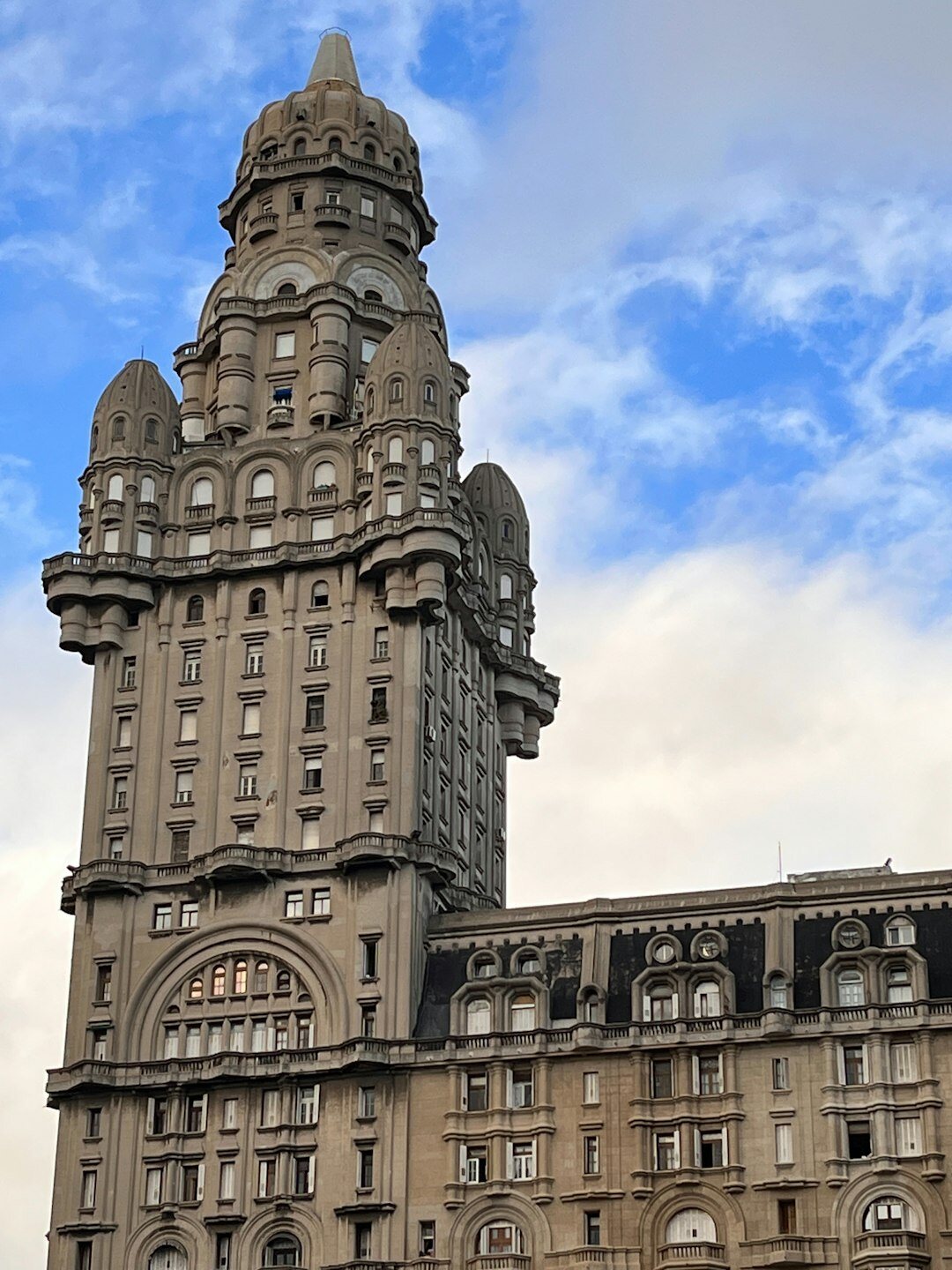 montevideo historic square
